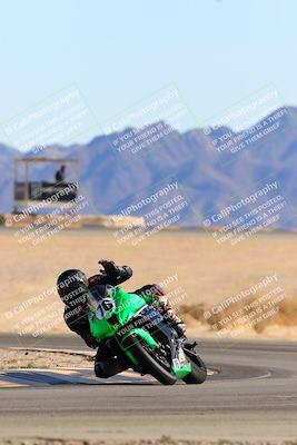 media/Jan-08-2022-SoCal Trackdays (Sat) [[1ec2777125]]/Turn 4 (1145am)/